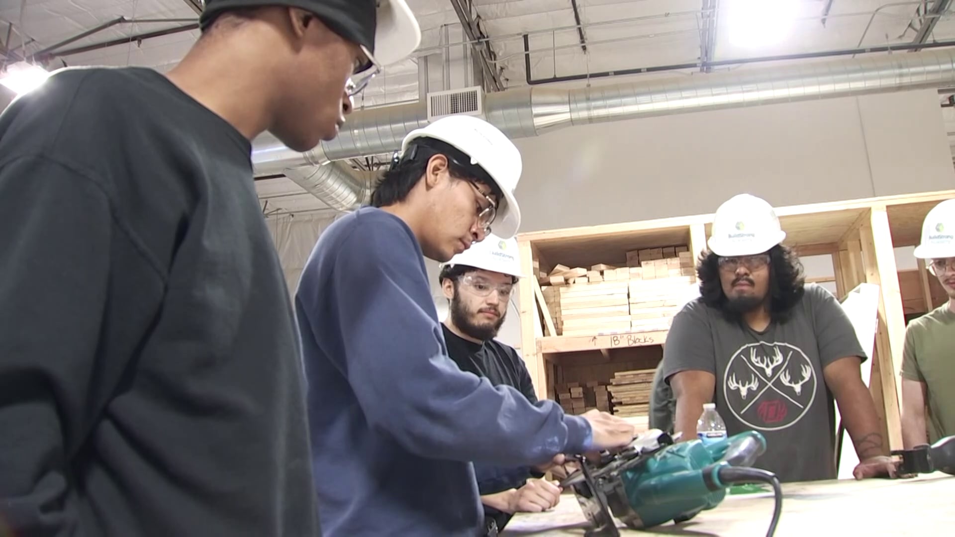 AI data centers boost Arizona construction jobs: Here’s why