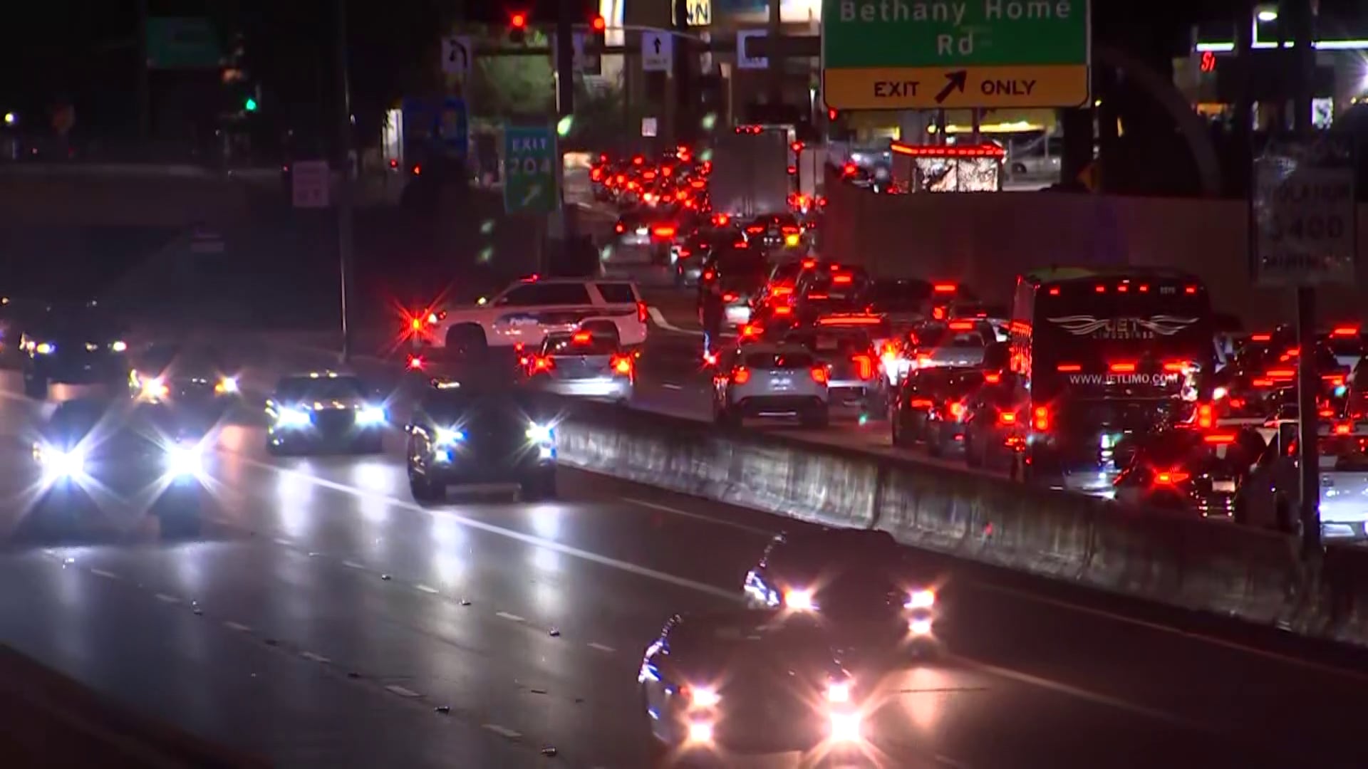 Shots fired before multi-vehicle crash closes I-17 in Phoenix