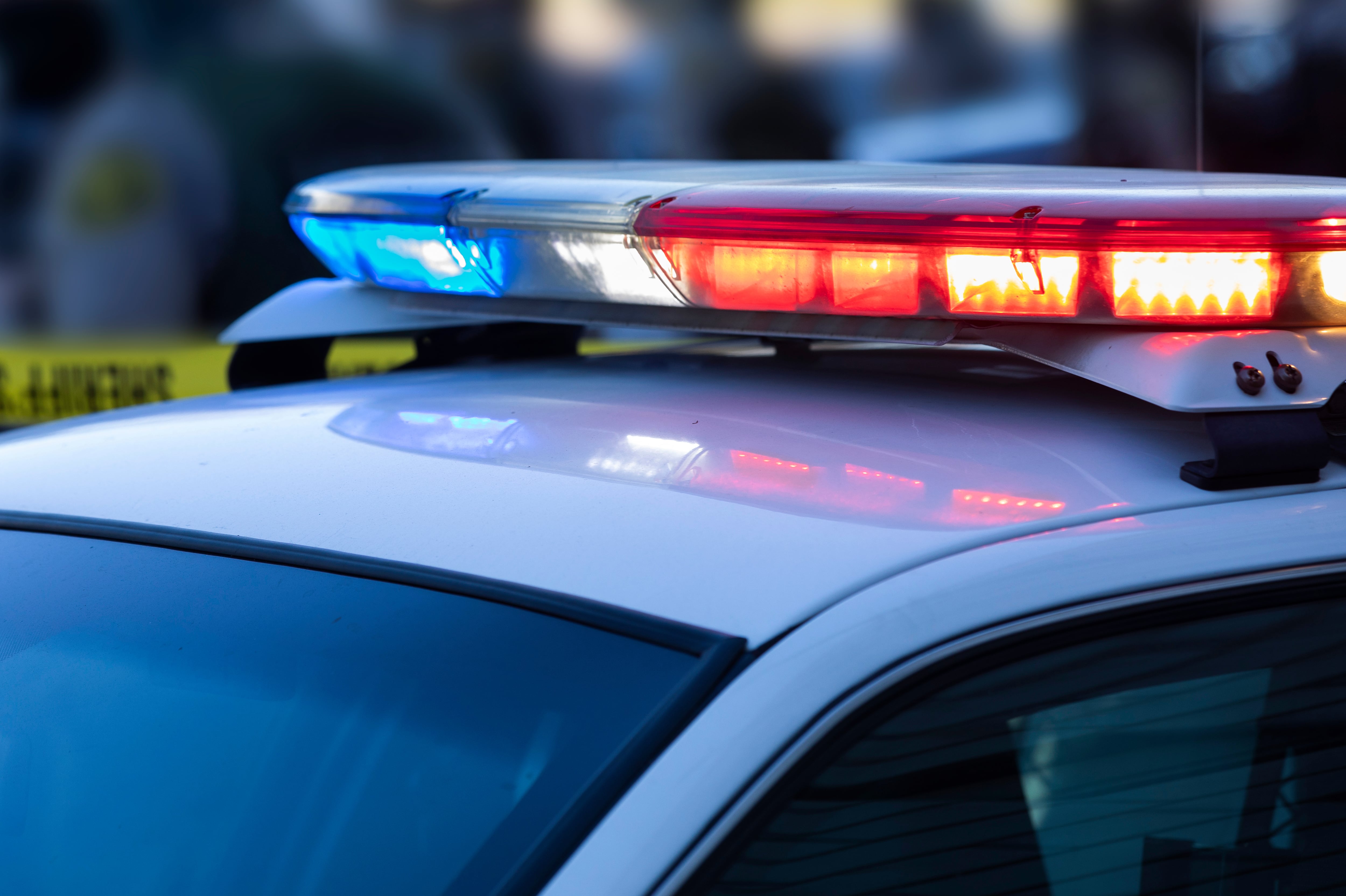 Fatal Crash Claims Five Lives at Memphis Intersection, Injures Officers