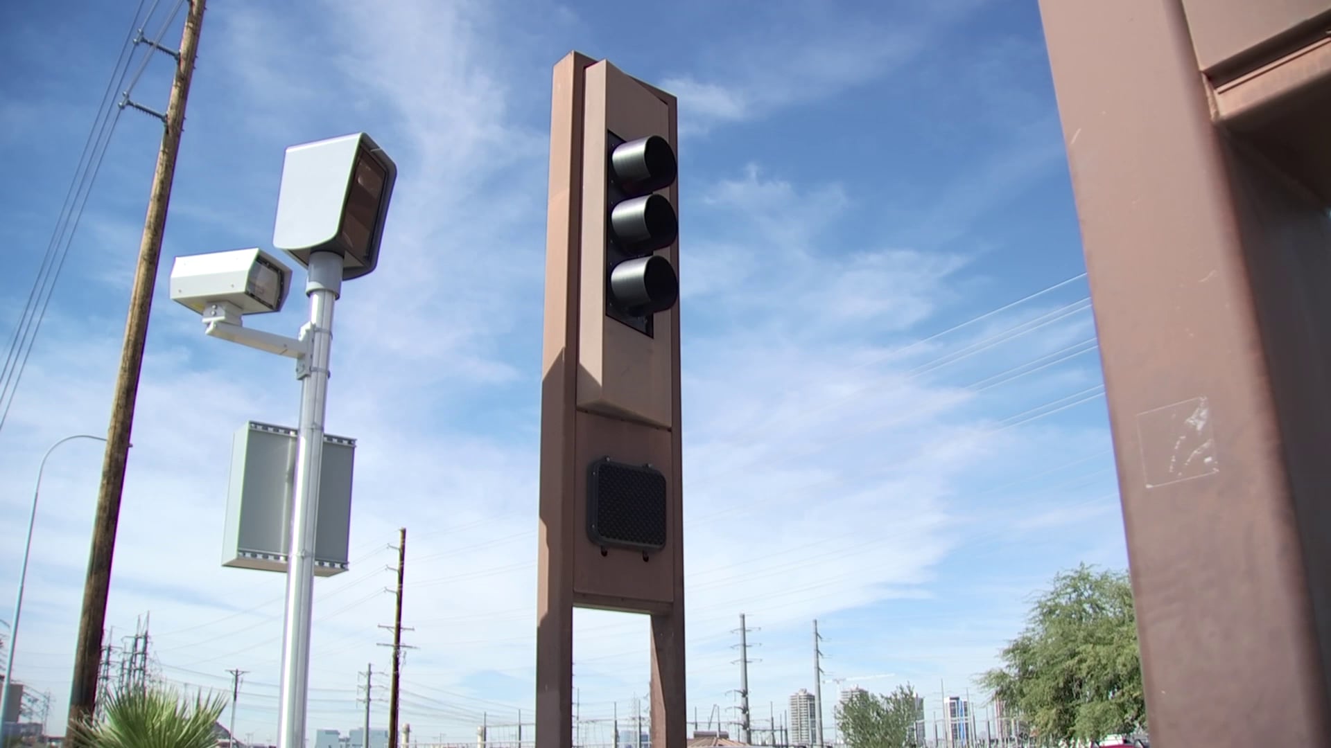 Arizona ballot measure would ban speed and red-light cameras