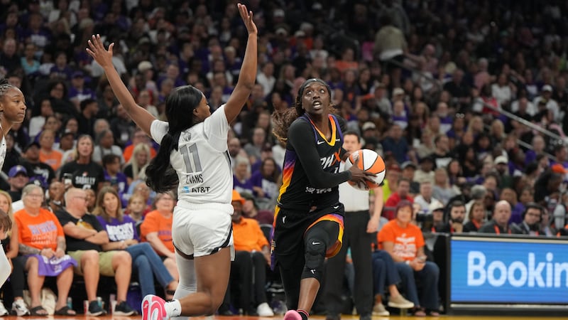 Phoenix Mercury guard Kahleah Copper (2) against the Las Vegas Aces during the first half of...