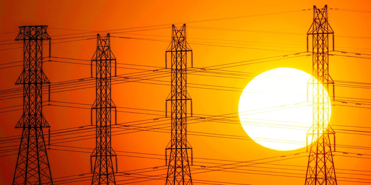 Energy demand hits historic highs amid scorching 118-degree day in Phoenix