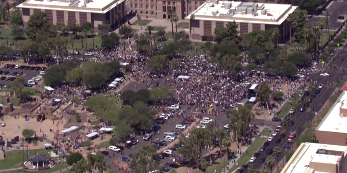 Thousands participate in ‘No Kings’ protests across Phoenix area