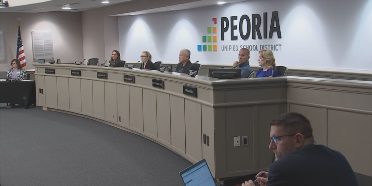 Peoria school board votes to allow transgender students to use