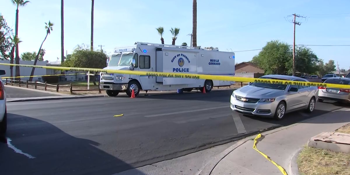 Man shot, killed by unknown intruder at east Phoenix home