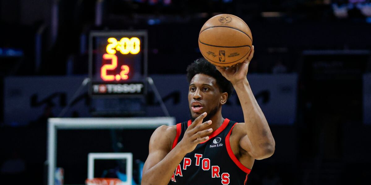 Phoenix Suns signing former Raptors player Thaddeus Young