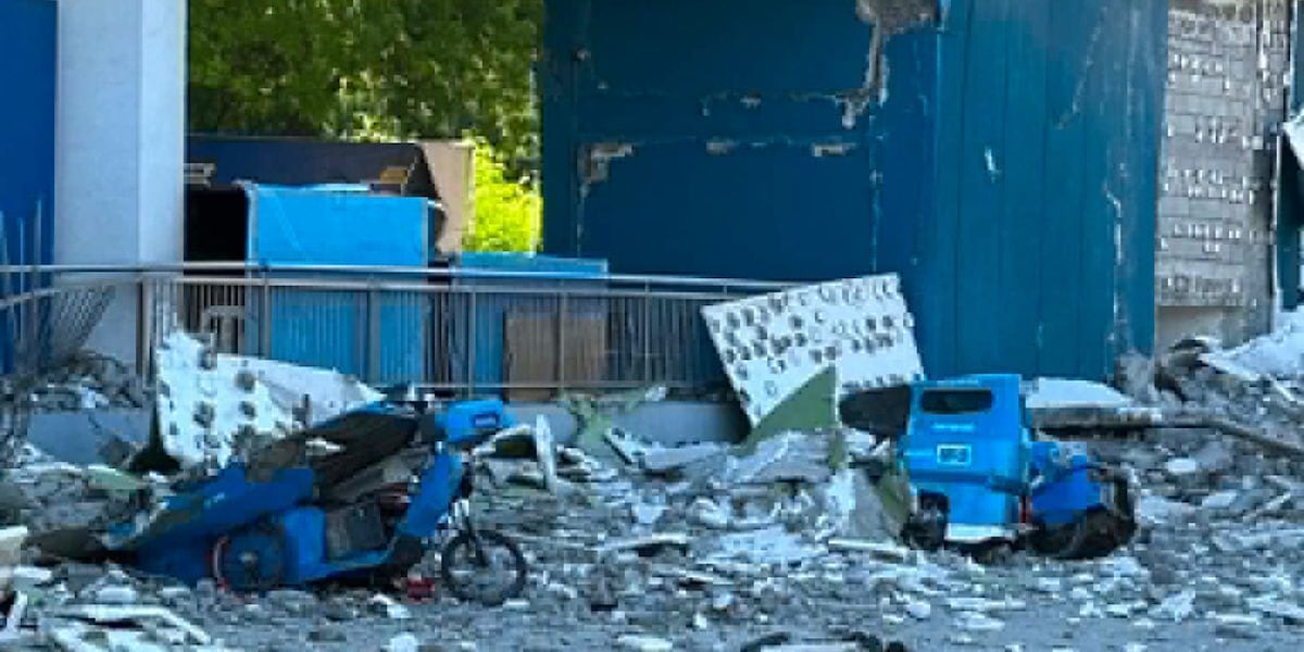 A 7.8 magnitude earthquake rocks the southern Philippines, causing some ...
