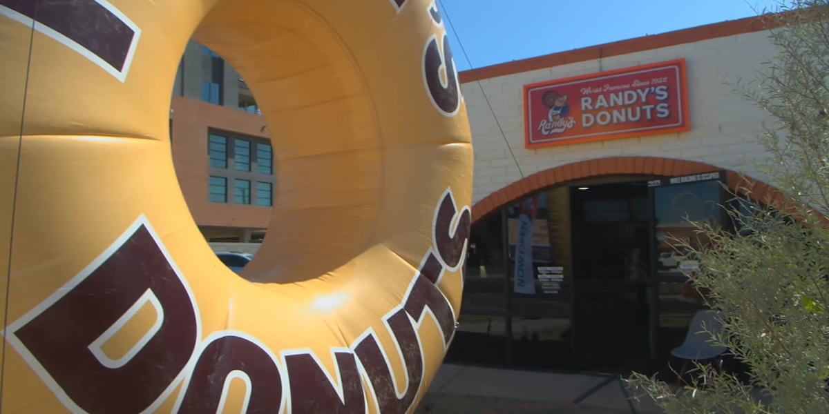 Movie Was Randy Donuts In Randy's Donuts opens Phoenix location