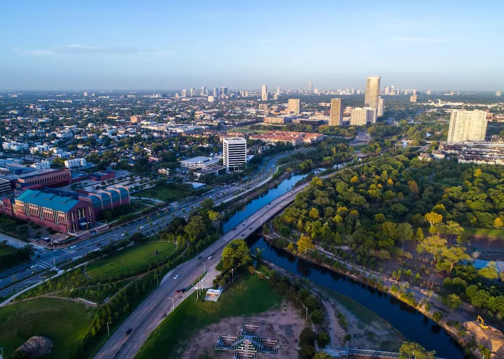The United States features several thousands-of-miles-long highways--perfect for road trips!