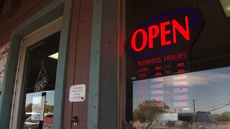 A Northern Arizona business stayed open during a power shutoff for wildfire safety.