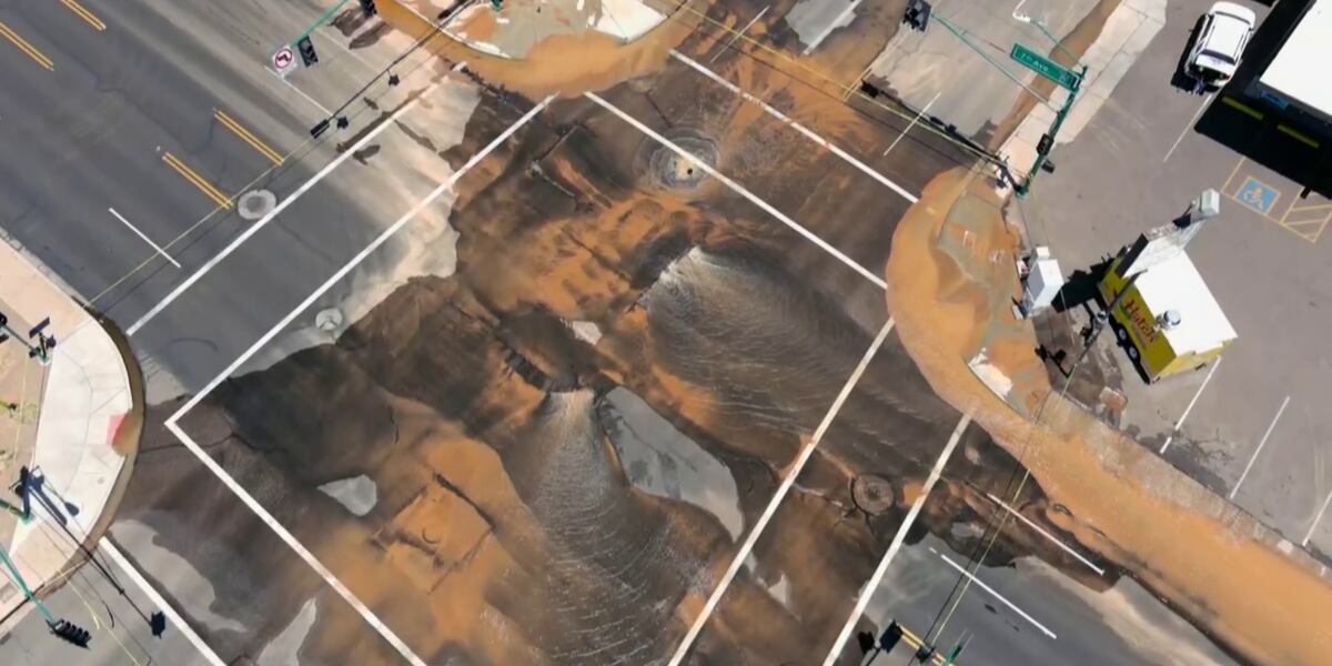 Phoenix Interrsection Sign Central Phoenix intersection partially reopens after water main break