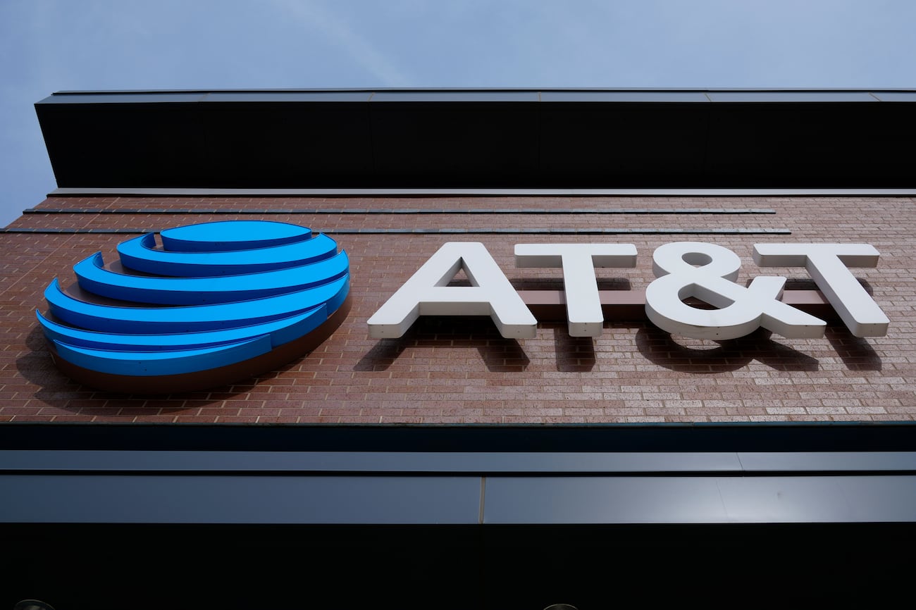 Here’s how you can claim money in a $177 million AT&T data breach ...