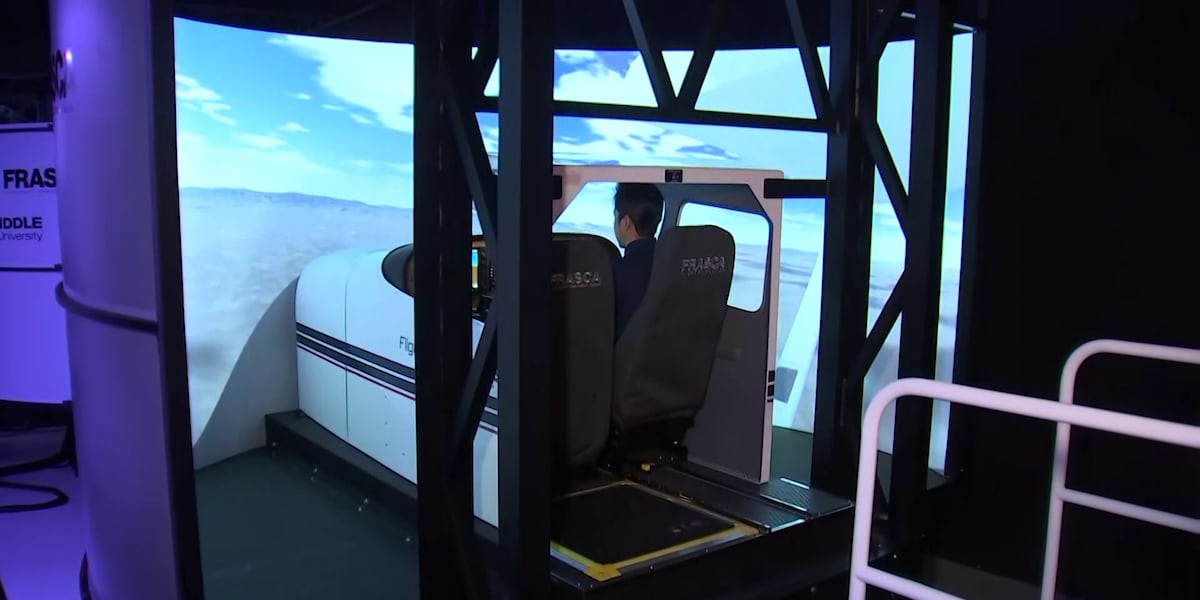 Embry Riddle Flight Simulators Embry Riddle uses new flight simulation center to prep students for Air ...
