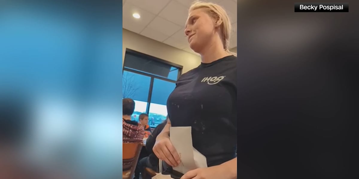 IHOP Server Gets 1 700 Tip On Christmas Eve ihop-server-gets-1-700-tip-on-christmas-eve