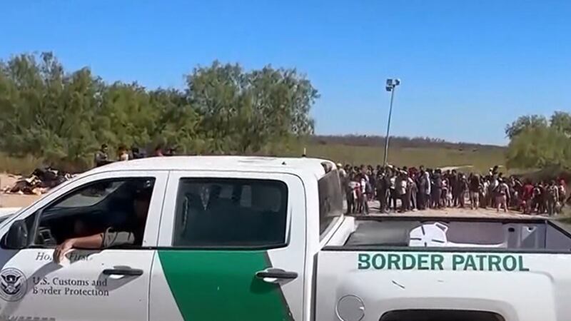 A new app will allow migrants to alert their families when they are stopped by ICE officials.