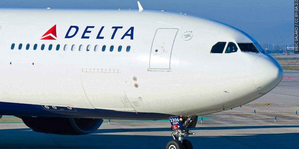 Delta Regional Jets Collide on LaGuardia Taxiway, Flight Attendant Sustains Minor Injury