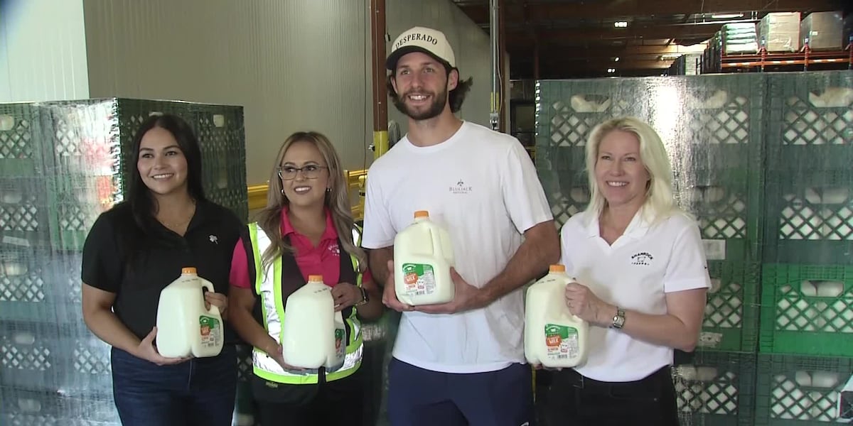 Arizona Diamondbacks pitcher Zac Gallen donates 2,300 gallons of milk to St. Mary’s Food Bank Arizona Diamondbacks pitcher Zac Gallen donates 2,300 gallons of milk to St. Mary’s Food Bank