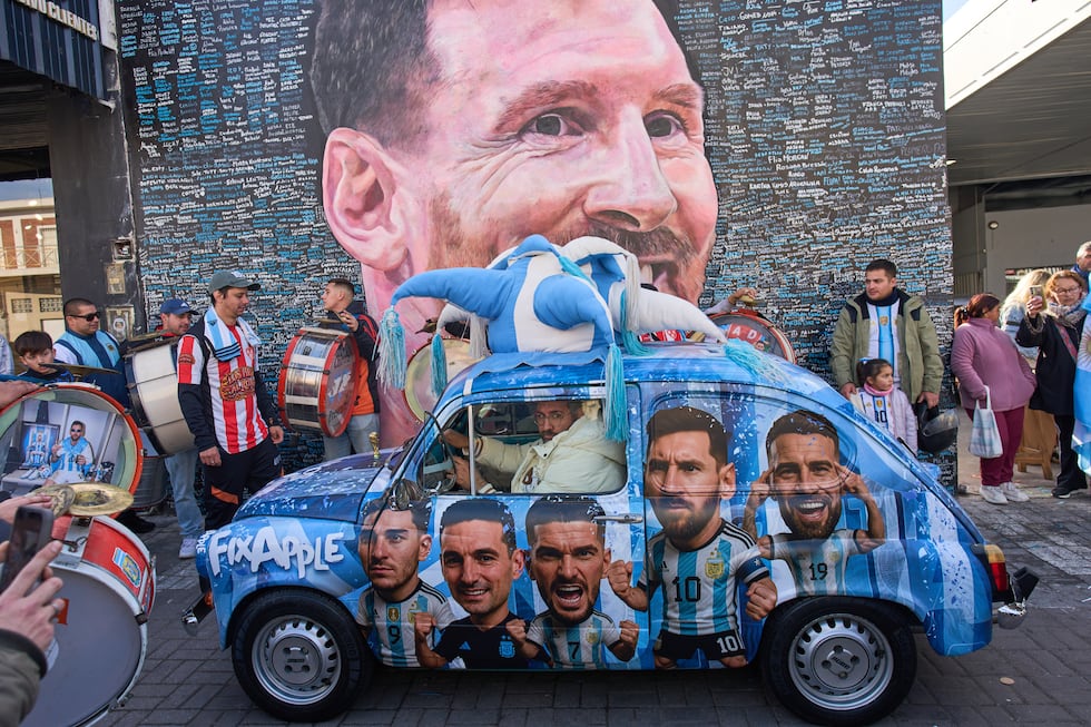 Lionel Messi celebrates his 39th birthday with Argentina teammates during a joyful World Cup