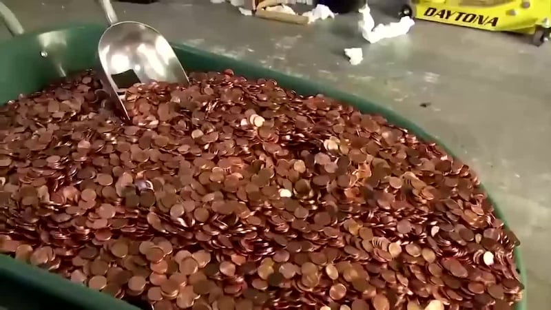 Gov. Katie Hobbs signed House Bill 2938, mandating that businesses round to the nearest 5 cents if pennies are unavailable.